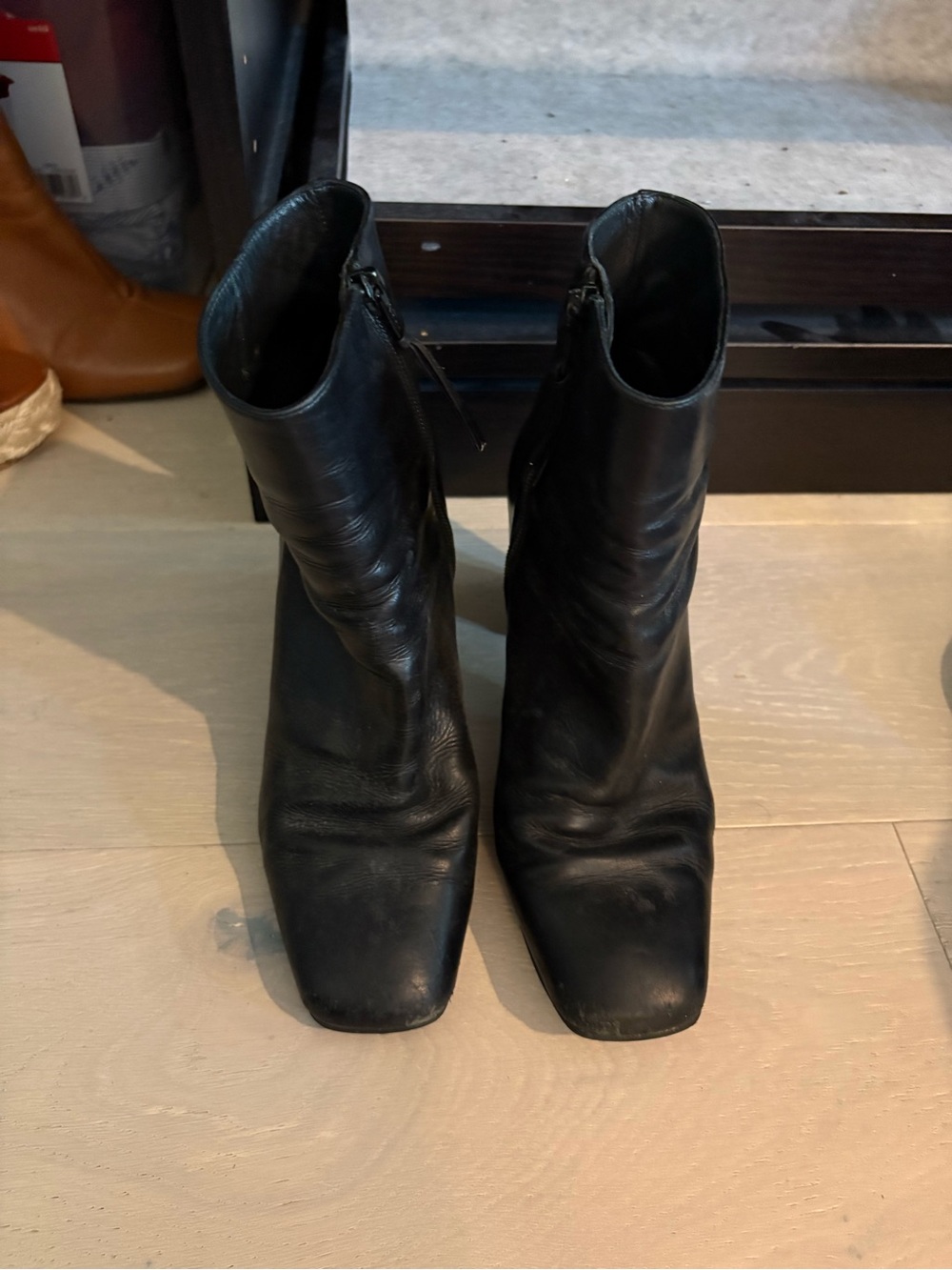 Stuart Weitzman Black Leather Women's Ankle Boots - Classic Zip Closure